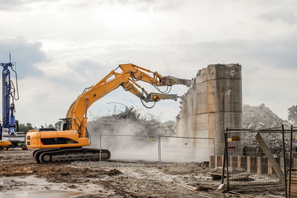 Silo Demolition in Paducah