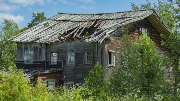 Cottage Demolition in Paducah
